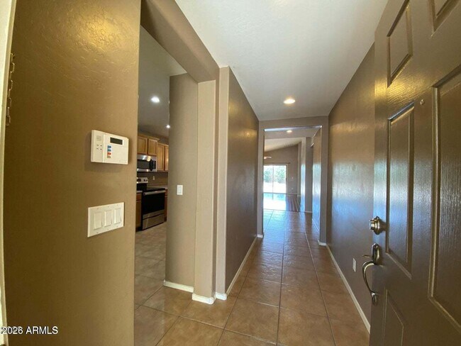 Building Photo - 1847 W Desert Seasons Dr