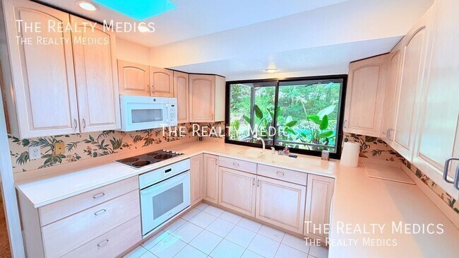 Building Photo - 909 Gazell Trail