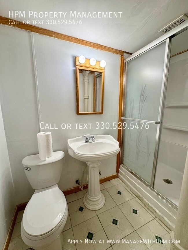 Building Photo - 4646 13th St NW