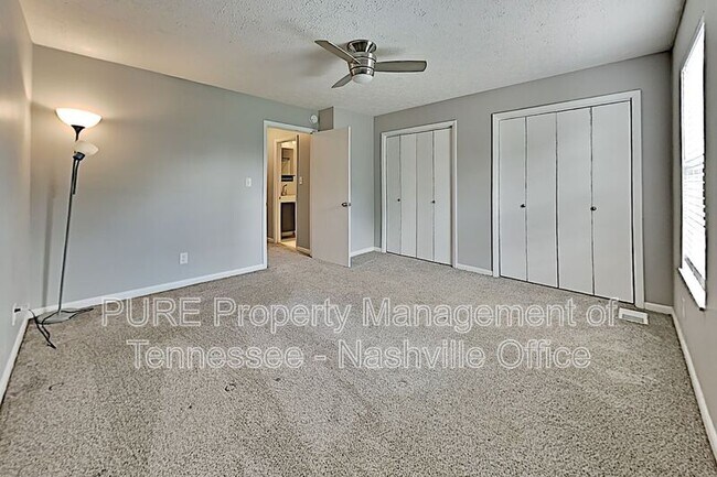 Building Photo - 613 Eastboro Dr