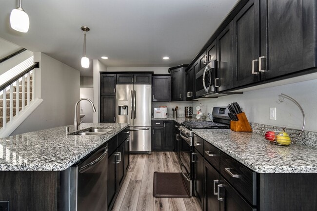 Building Photo - Professionally Managed Home in Convenient ...