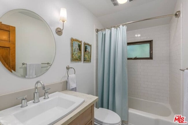 Building Photo - 3266 Mandeville Canyon Rd