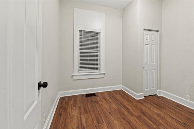 Building Photo - 1133 Olive St