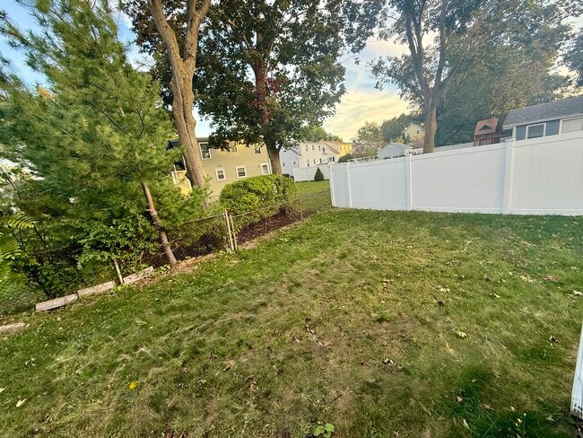 Building Photo - 8 Brandley Rd