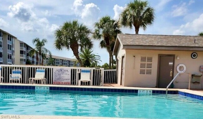 Building Photo - 14751 Hole in 1 Cir