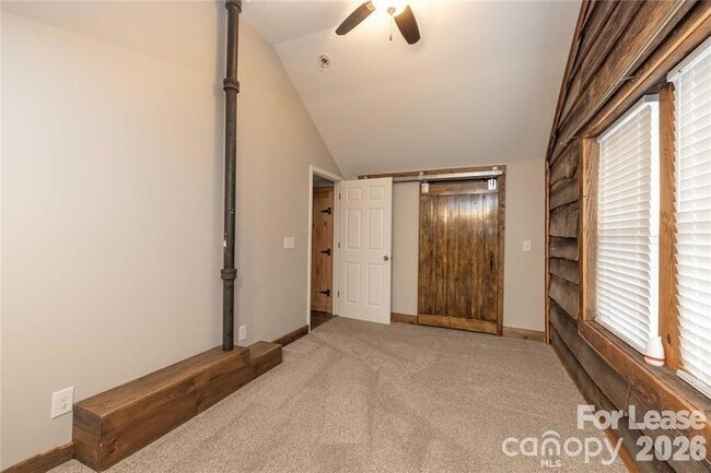 Building Photo - 123 E 2nd St