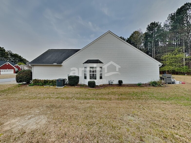 Building Photo - 1755 Heatherton Rd