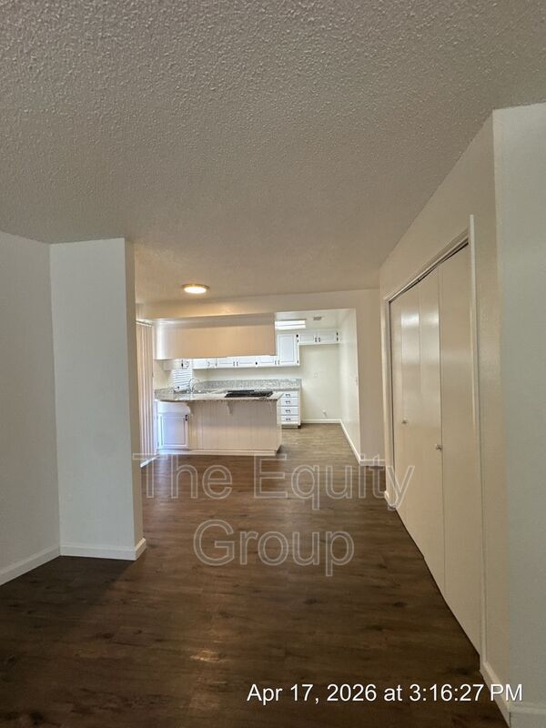 Building Photo - 312 1/2 N Park Street