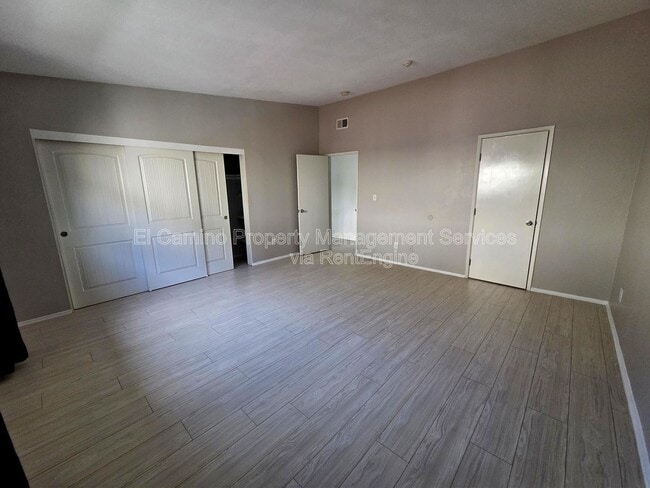 Building Photo - 2520 Graham Ave