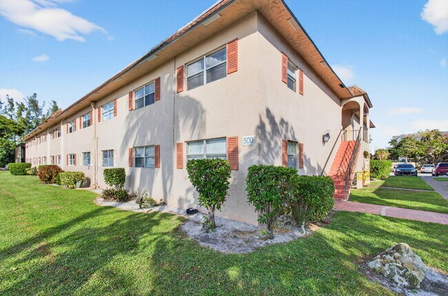 Building Photo - 500 SW 2nd Ave