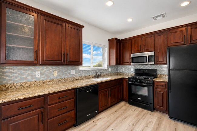 Building Photo - Must See in Centennial Area!