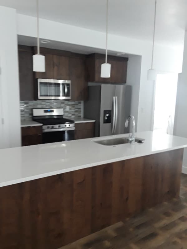 Building Photo - 2179 525 W