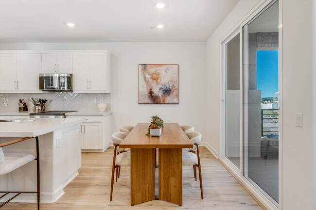 Building Photo - 414 Caliper Wy