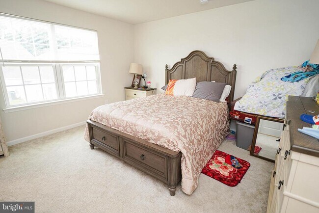 Building Photo - 9305 Mulligan Way
