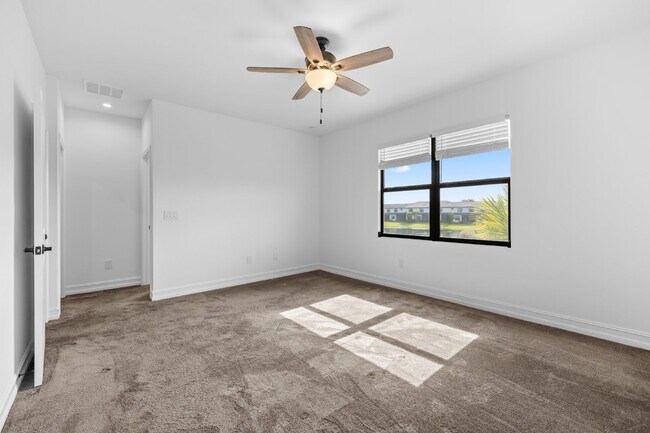 Building Photo - Vanderbilt Reserve Townhouse