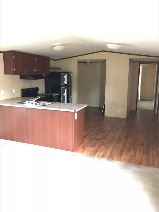 Building Photo - 6142 Ridge Dr