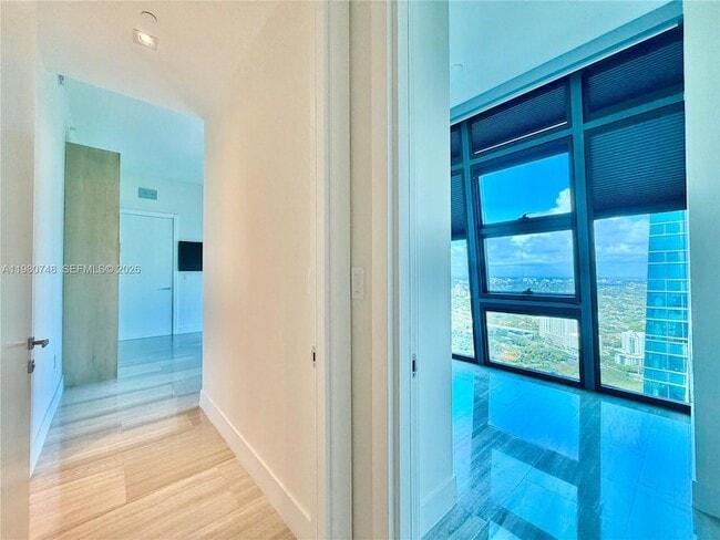 Building Photo - 1451 Brickell Ave