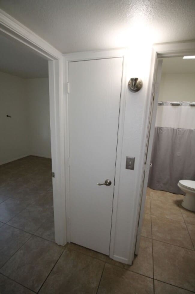 Building Photo - Townhome COMING AVAILABLE SOON!!!! Cute 2bd/2ba