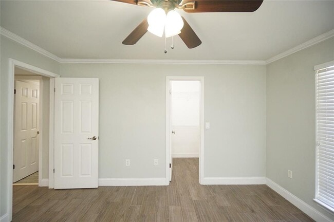 Building Photo - 10122 Winsford Oak Blvd