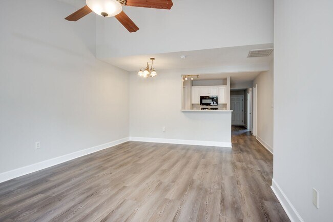 Building Photo - 313 Whitney Pl