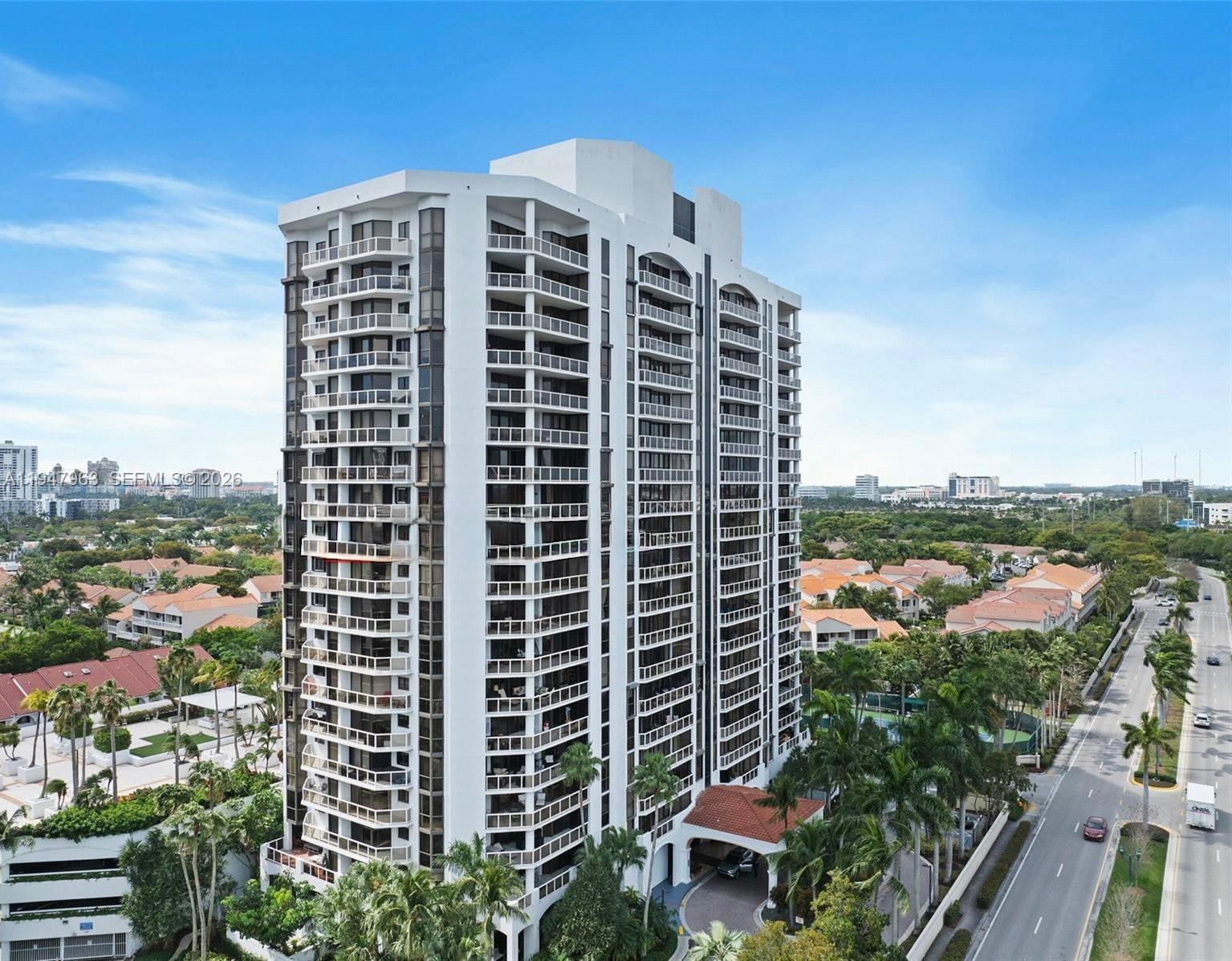 Building Photo - 3600 Yacht Club Dr