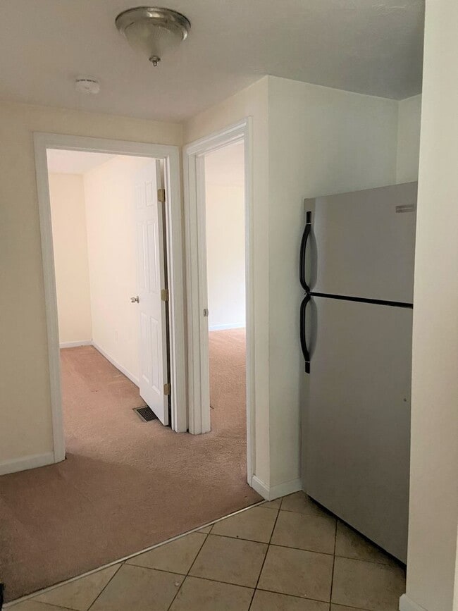 Building Photo - 13 Cottage St