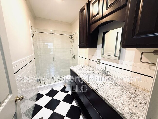 Building Photo - 406 Osborne Dr