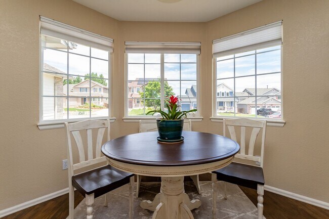 Building Photo - Spacious Corner Lot Gem in Ridgeview at St...