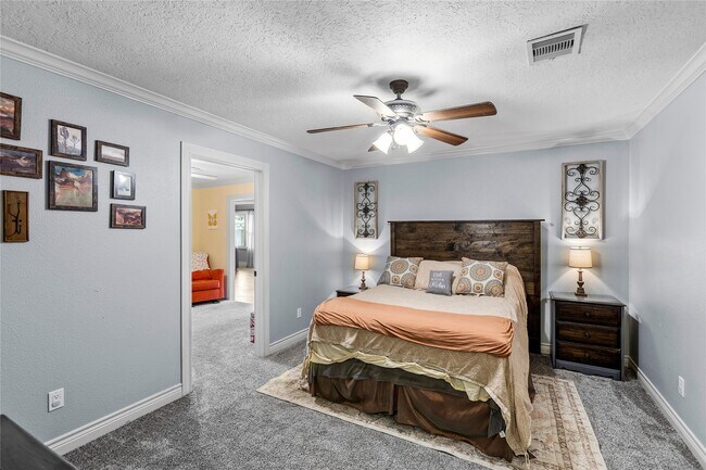 Building Photo - 112 April Wind Dr E