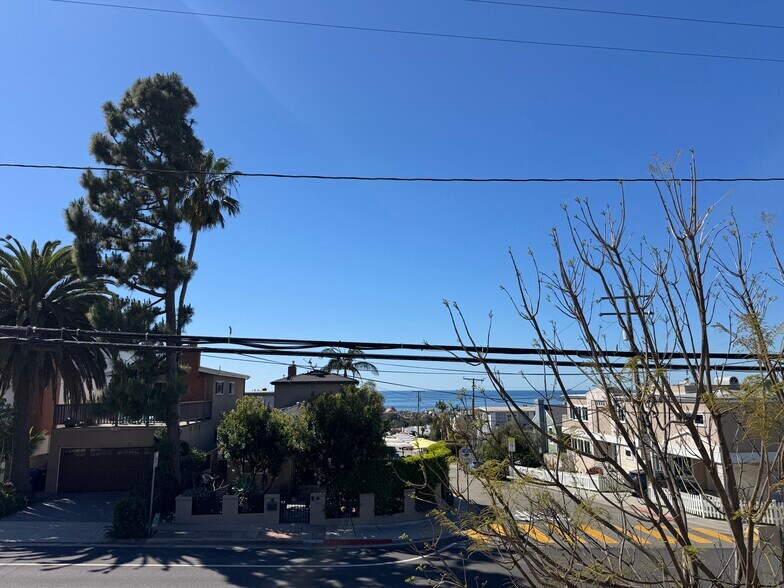 Gorgeous ocean views year round - 1734 Prospect Ave