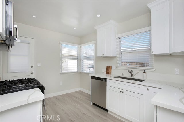 Building Photo - 10419 Floral Dr