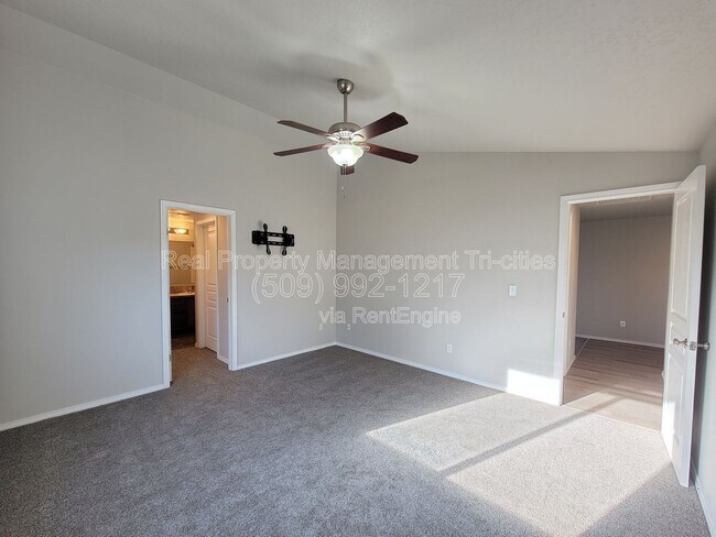 Building Photo - 6206 Maryhill Ln