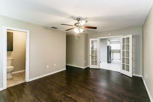 Building Photo - 5146 Londonderry Ln