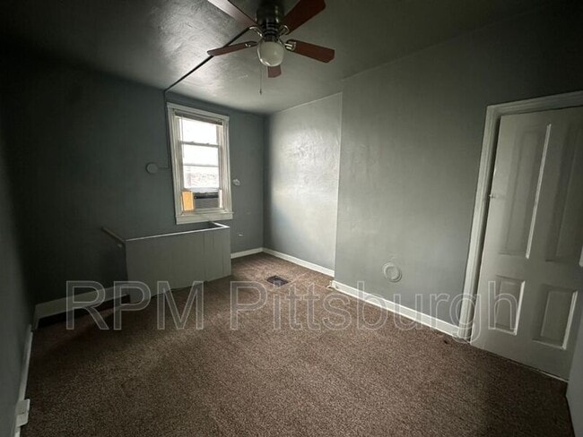 Building Photo - 239.5 Urbana Wy