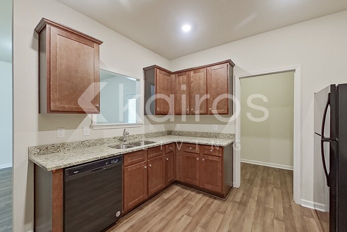 Building Photo - 10757 Bent Brook Dr