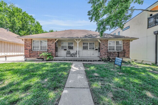 Floorplan - 4723-4725 MERCIER