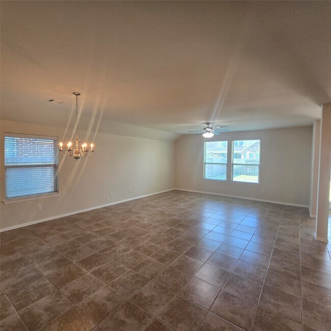 Building Photo - 8114 Summer Lake Pass Ln