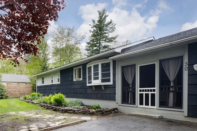 Building Photo - 30 Housatonic Ave