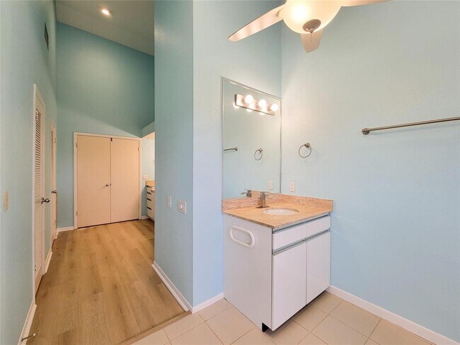 Building Photo - 18309 Sandy Cove Dr