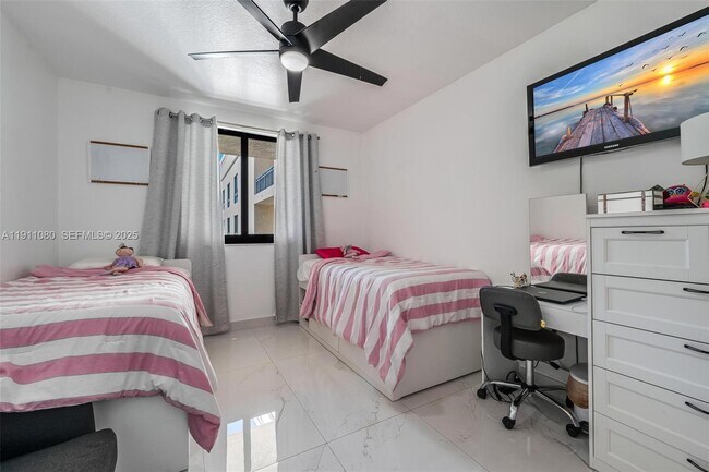 Building Photo - 100 N Federal Hwy