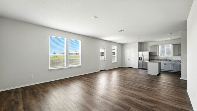 Building Photo - 158 Hazy Glade Dr