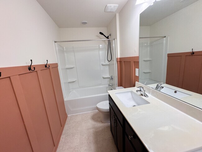 Building Photo - 106 Synandra Dr