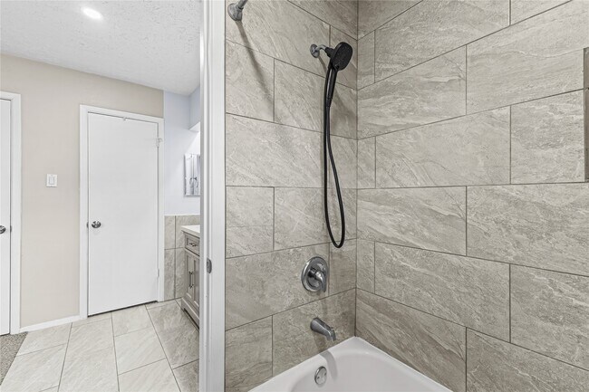 Building Photo - 8406 Windfall Ln