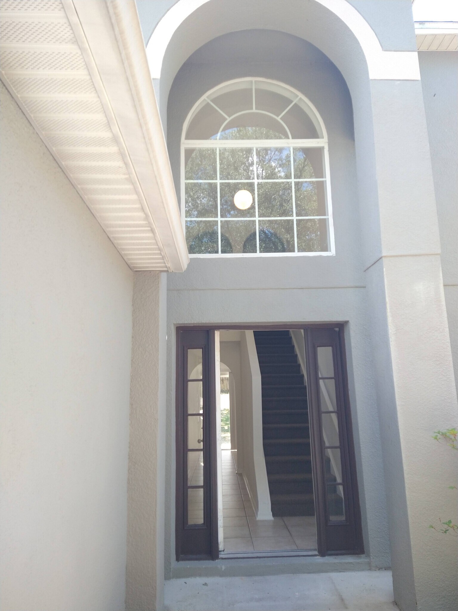 Building Photo - 2606 Sheila Dr