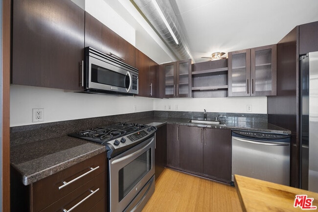 Building Photo - 1111 S Grand Ave