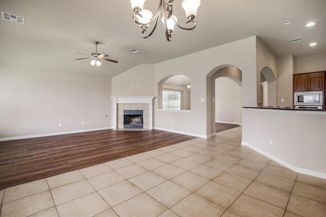 Building Photo - 1003 Suffolk Ct