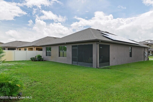 Building Photo - 843 Remington Green Dr SE
