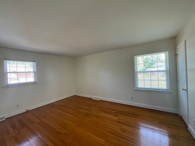 Building Photo - 7327 Meadowdale Ln