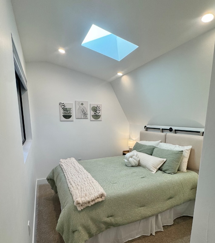 Building Photo - 3433 Lawrence St