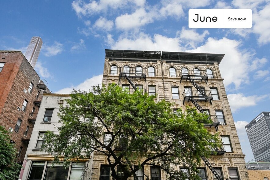 Building Photo - 826 9th Ave